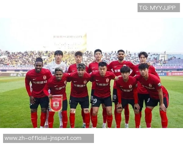 2025年中国足球赛事观众热潮中超和苏超共计60场吸引超4万观众